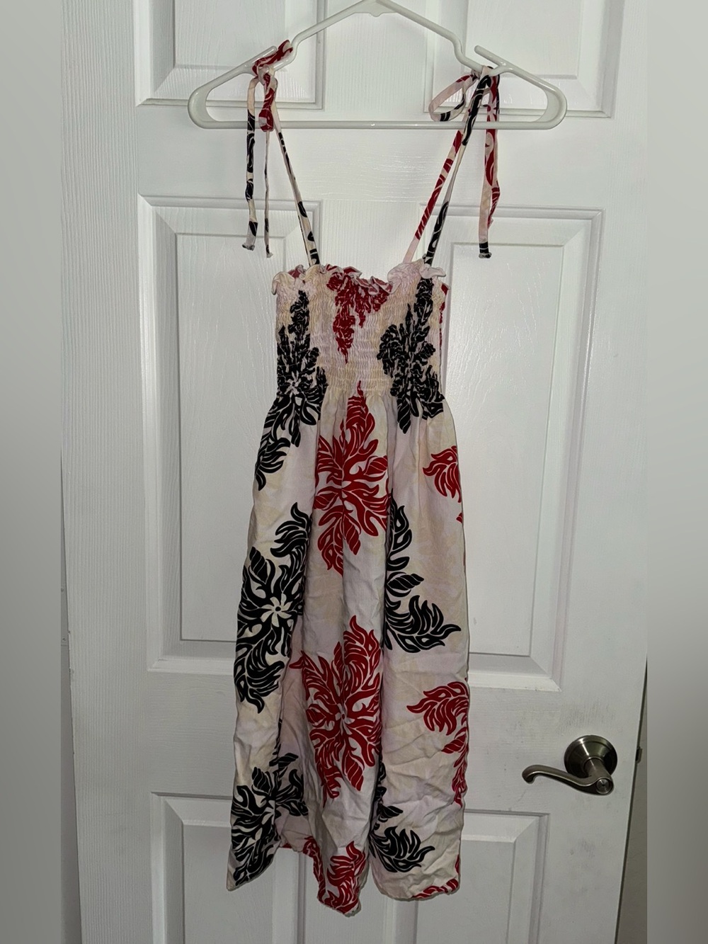 Island Aloha Wear Hawaii Smocked Sundress Size XS/S Tribal Floral Tie Strap - Picture 2 of 5
